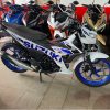 SATRIA 150 - VIỆT NAM - ĐỘ MÀU SƠN MÀU:TRẮNG XANH ĐEN