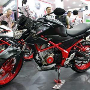 CB150R