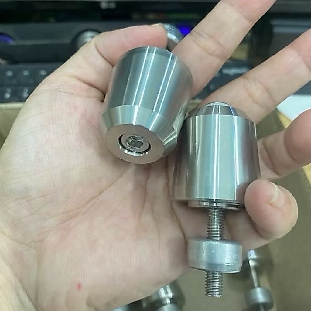 (tặng kèm 1cặp bao tay ngẫu nhiên) Gù tạ tay lái inox 304 nguyên khối 380g - chống rung, dễ lắp, màu bạc - Ảnh 2