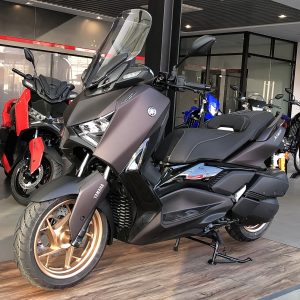 XMAX 300